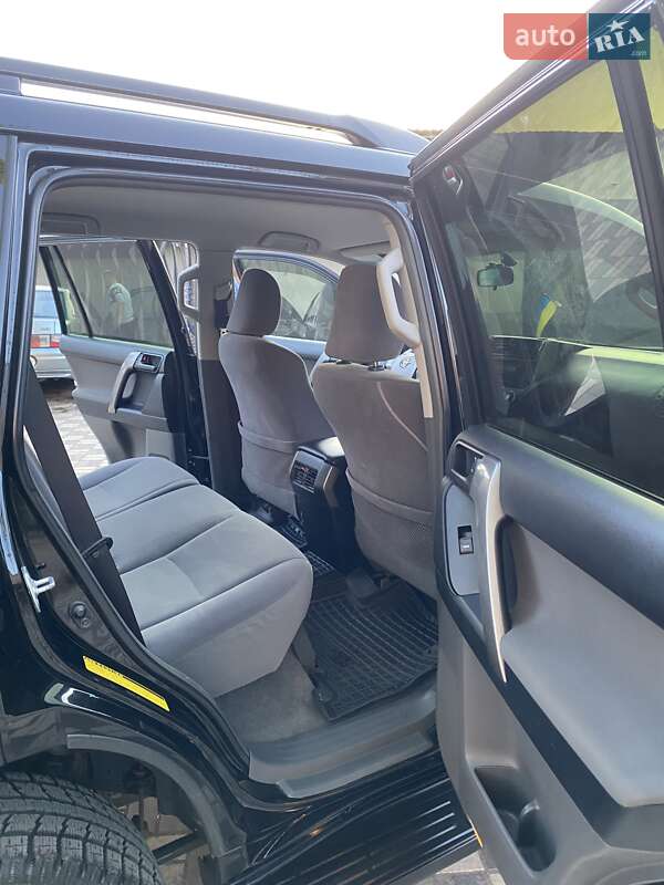 Внедорожник / Кроссовер Toyota Land Cruiser Prado 2012 в Одессе фото 12 Внедорожник / Кроссовер Toyota Land Cruiser Prado 2012 в Одессе