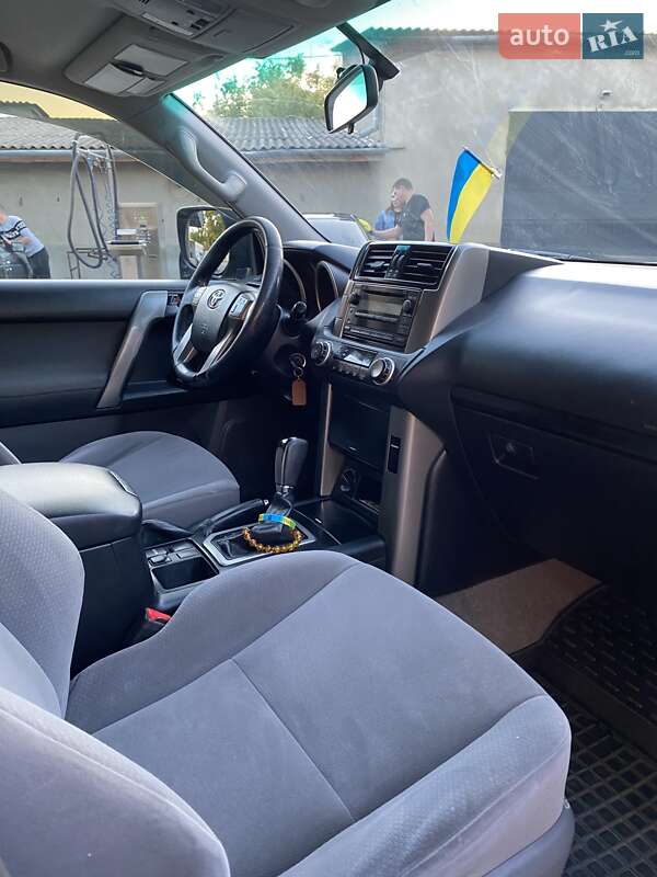 Внедорожник / Кроссовер Toyota Land Cruiser Prado 2012 в Одессе фото 15 Внедорожник / Кроссовер Toyota Land Cruiser Prado 2012 в Одессе