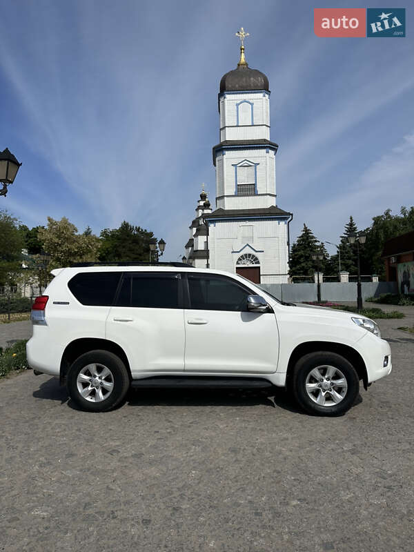 Внедорожник / Кроссовер Toyota Land Cruiser Prado 2011 в Днепре