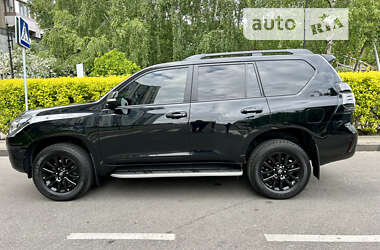 Внедорожник / Кроссовер Toyota Land Cruiser Prado 2021 в Киеве