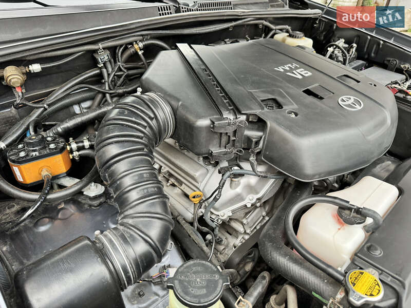 Внедорожник / Кроссовер Toyota Land Cruiser Prado 2008 в Днепре