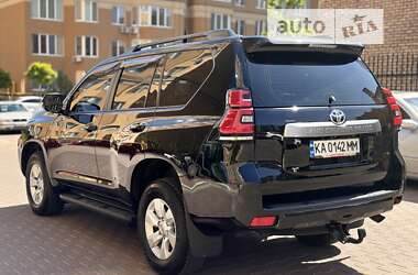 Позашляховик / Кросовер Toyota Land Cruiser Prado 2019 в Києві