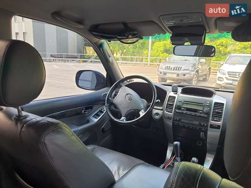 Позашляховик / Кросовер Toyota Land Cruiser Prado 2008 в Києві