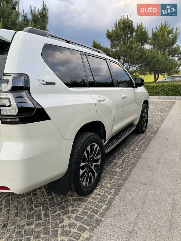 Внедорожник / Кроссовер Toyota Land Cruiser Prado 2022 в Днепре