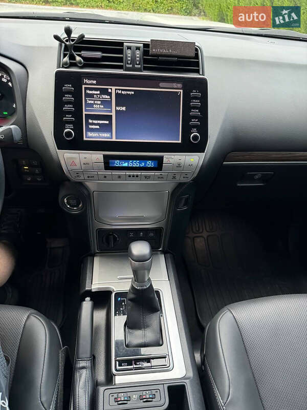Внедорожник / Кроссовер Toyota Land Cruiser Prado 2022 в Днепре