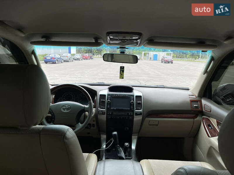 Внедорожник / Кроссовер Toyota Land Cruiser Prado 2004 в Днепре