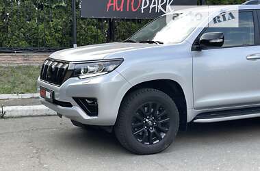 Позашляховик / Кросовер Toyota Land Cruiser Prado 2021 в Києві