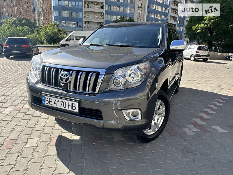 Позашляховик / Кросовер Toyota Land Cruiser Prado 2010 в Одесі