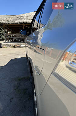 Внедорожник / Кроссовер Toyota Land Cruiser Prado 2010 в 