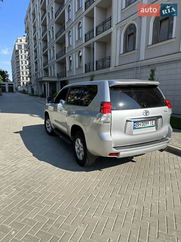 Позашляховик / Кросовер Toyota Land Cruiser Prado 2010 в Подільську