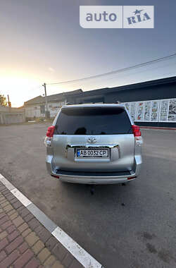 Внедорожник / Кроссовер Toyota Land Cruiser Prado 2010 в 