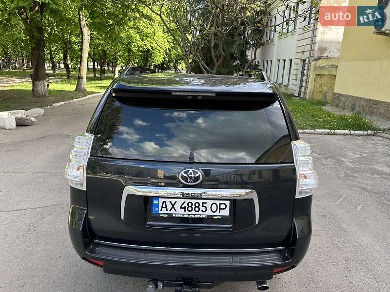 Позашляховик / Кросовер Toyota Land Cruiser Prado 2012 в Краснограді