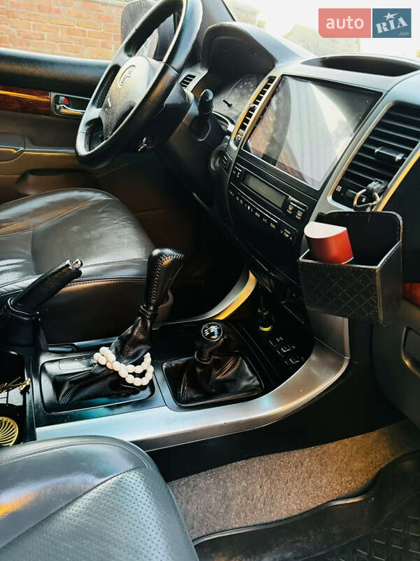 Внедорожник / Кроссовер Toyota Land Cruiser Prado 2005 в Ахтырке