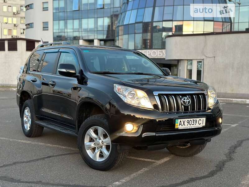 Внедорожник / Кроссовер Toyota Land Cruiser Prado 2011 в Киеве