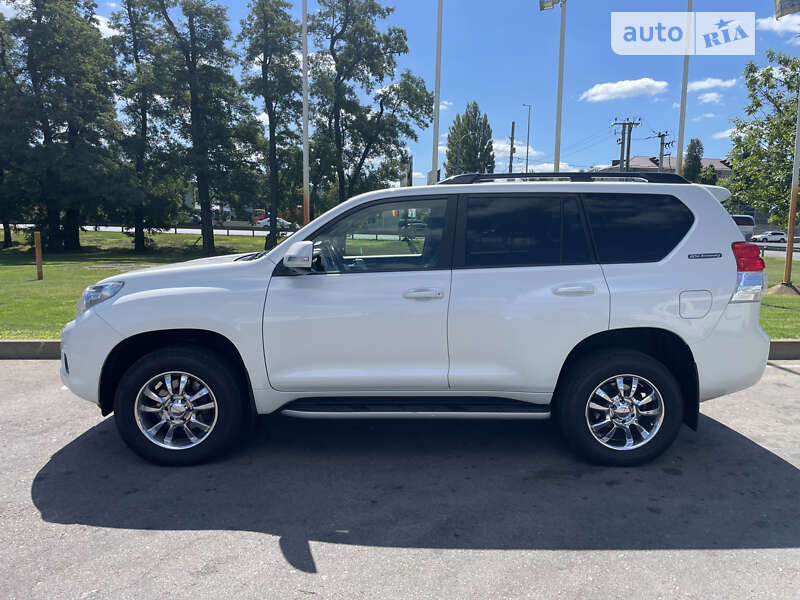 Внедорожник / Кроссовер Toyota Land Cruiser Prado 2012 в Киеве