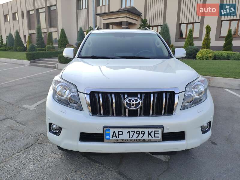 Внедорожник / Кроссовер Toyota Land Cruiser Prado 2012 в 