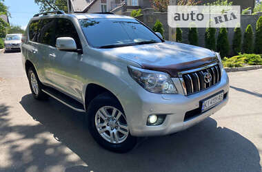 Внедорожник / Кроссовер Toyota Land Cruiser Prado 2011 в Киеве