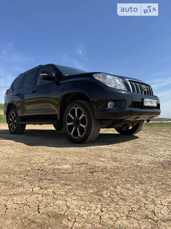 Внедорожник / Кроссовер Toyota Land Cruiser Prado 2010 в Одессе