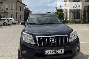 Позашляховик / Кросовер Toyota Land Cruiser Prado 2010 в 