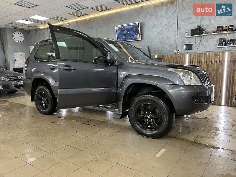 Внедорожник / Кроссовер Toyota Land Cruiser Prado 2007 в 