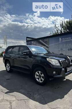 Позашляховик / Кросовер Toyota Land Cruiser Prado 2010 в Києві