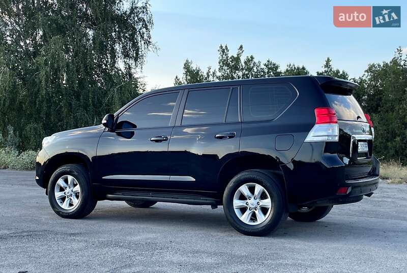 Внедорожник / Кроссовер Toyota Land Cruiser Prado 2010 в Днепре