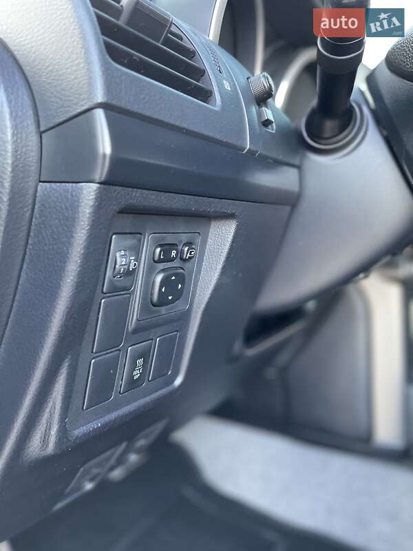 Внедорожник / Кроссовер Toyota Land Cruiser Prado 2010 в Днепре