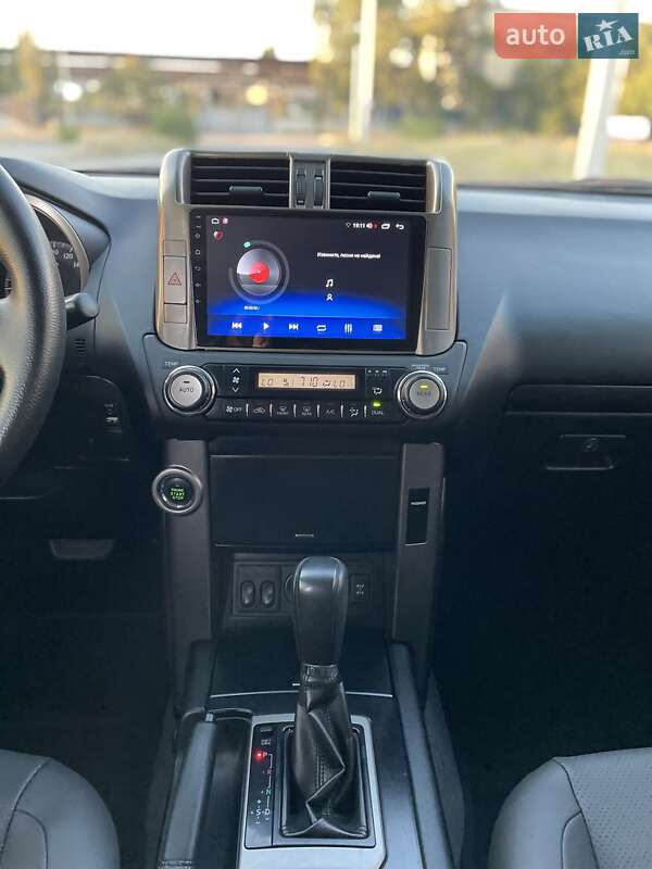 Внедорожник / Кроссовер Toyota Land Cruiser Prado 2010 в Днепре