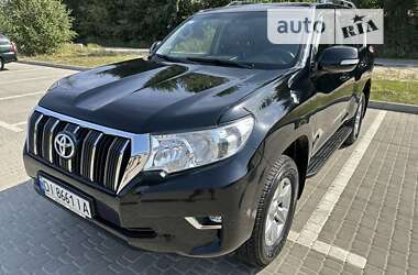 Позашляховик / Кросовер Toyota Land Cruiser Prado 2017 в 