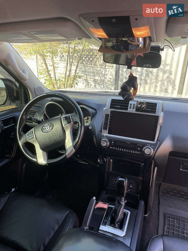 Внедорожник / Кроссовер Toyota Land Cruiser Prado 2015 в Харькове фото 16 Внедорожник / Кроссовер Toyota Land Cruiser Prado 2015 в Харькове