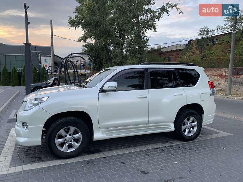 Внедорожник / Кроссовер Toyota Land Cruiser Prado 2013 в Кропивницком