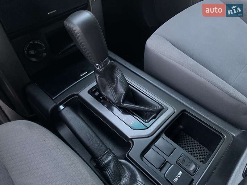 Внедорожник / Кроссовер Toyota Land Cruiser Prado 2013 в Кропивницком
