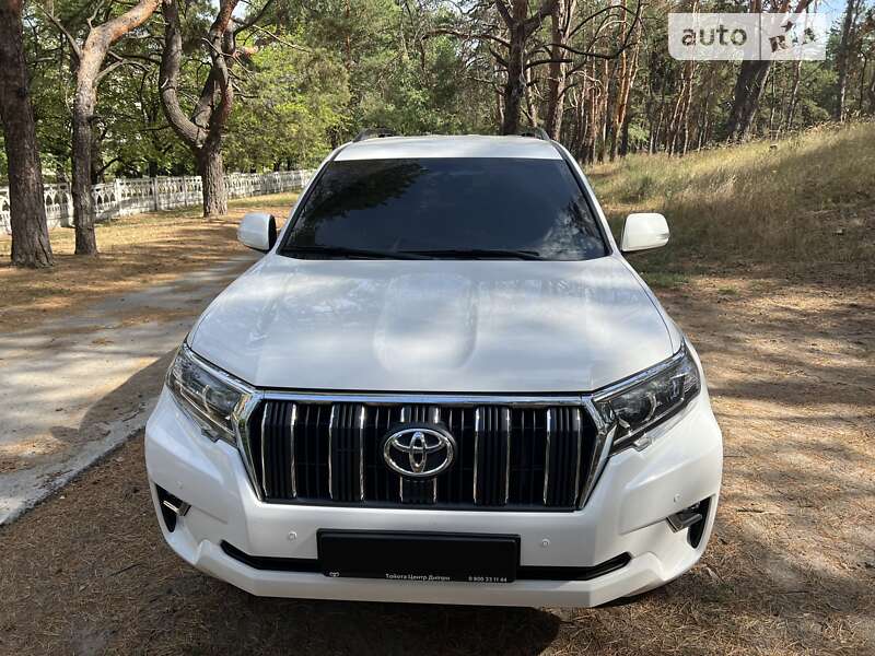 Внедорожник / Кроссовер Toyota Land Cruiser Prado 2017 в Днепре фото 39 Внедорожник / Кроссовер Toyota Land Cruiser Prado 2017 в Днепре
