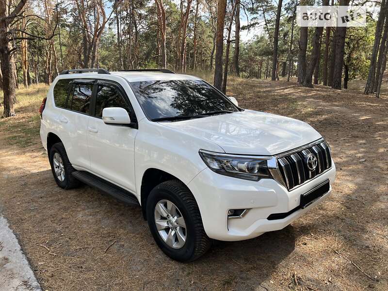 Внедорожник / Кроссовер Toyota Land Cruiser Prado 2017 в Днепре фото 75 Внедорожник / Кроссовер Toyota Land Cruiser Prado 2017 в Днепре