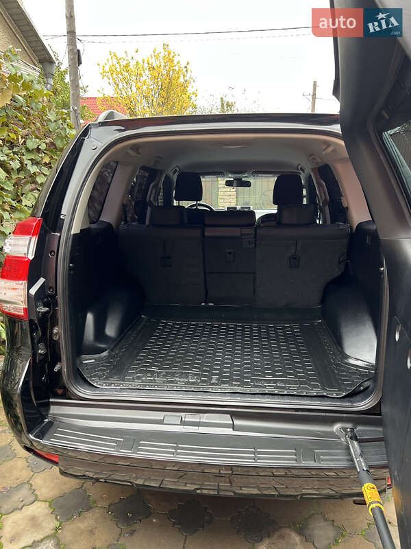 Внедорожник / Кроссовер Toyota Land Cruiser Prado 2017 в Черновцах