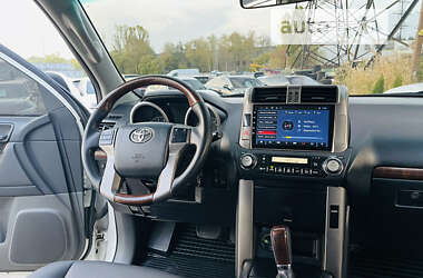 Внедорожник / Кроссовер Toyota Land Cruiser Prado 2010 в Харькове