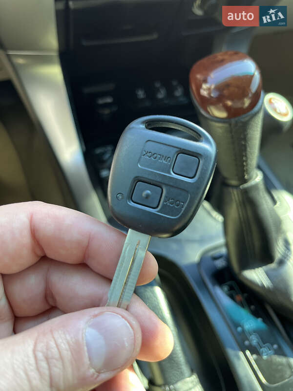 Внедорожник / Кроссовер Toyota Land Cruiser Prado 2007 в Тернополе