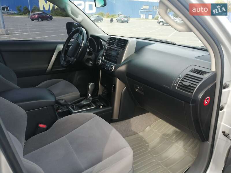 Внедорожник / Кроссовер Toyota Land Cruiser Prado 2013 в Днепре фото 16 Внедорожник / Кроссовер Toyota Land Cruiser Prado 2013 в Днепре