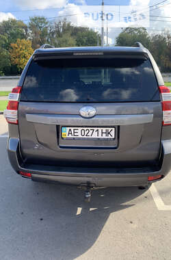 Внедорожник / Кроссовер Toyota Land Cruiser Prado 2013 в Днепре