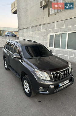 Позашляховик / Кросовер Toyota Land Cruiser Prado 2010 в Бердичеві