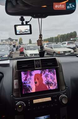 Внедорожник / Кроссовер Toyota Land Cruiser Prado 2010 в 