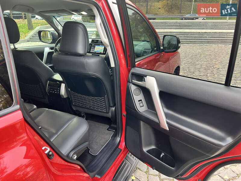 Внедорожник / Кроссовер Toyota Land Cruiser Prado 2021 в Киеве