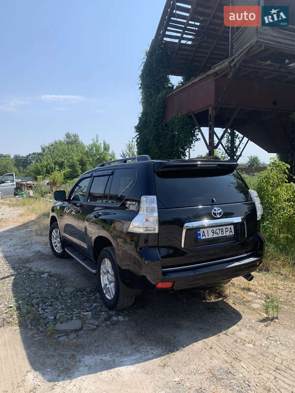 Toyota Land Cruiser Prado 2011
