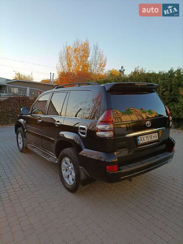 Внедорожник / Кроссовер Toyota Land Cruiser Prado 2005 в Черновцах