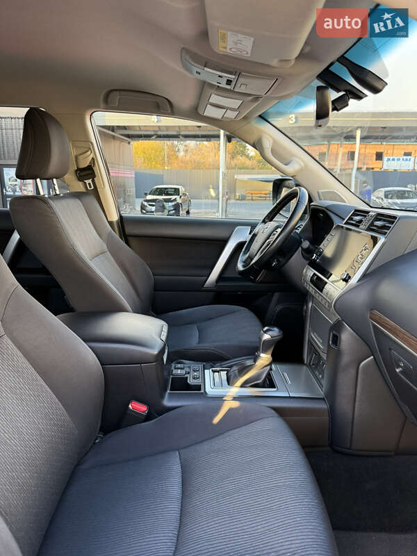Внедорожник / Кроссовер Toyota Land Cruiser Prado 2021 в Полтаве