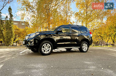 Внедорожник / Кроссовер Toyota Land Cruiser Prado 2010 в Киеве