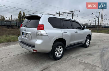 Внедорожник / Кроссовер Toyota Land Cruiser Prado 2010 в 