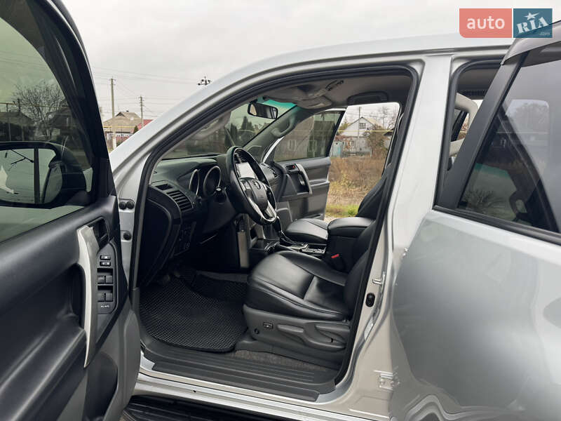 Позашляховик / Кросовер Toyota Land Cruiser Prado 2010 в Подільську