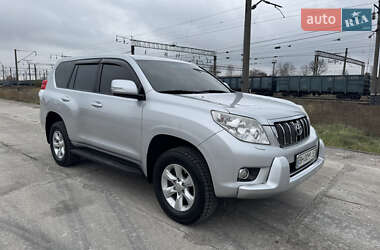 Внедорожник / Кроссовер Toyota Land Cruiser Prado 2010 в 