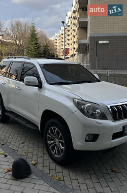 Внедорожник / Кроссовер Toyota Land Cruiser Prado 2010 в Киеве